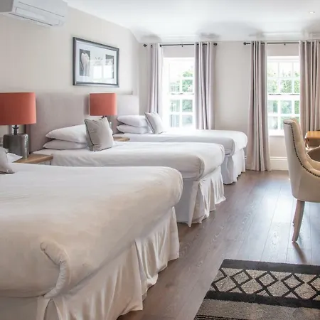 بيت ريفي The Garrandarragh 3*